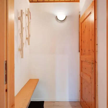 Steinhart Apartment *